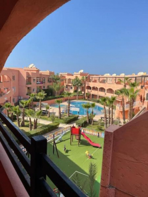 Bel appartement avec piscine à 2 min de la plage.